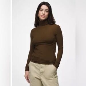 Prana Foundation Rib Turtleneck Color: Rich Earth Heather